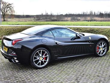 Ferrari California — photo 13