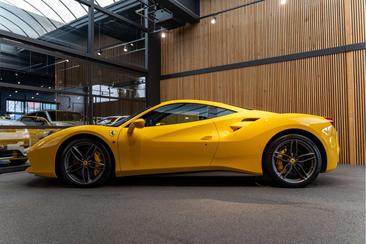 Ferrari 488 GTB — photo 2