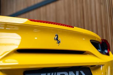 Ferrari 488 GTB — photo 19