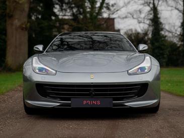 Ferrari GTC4Lusso — photo 3