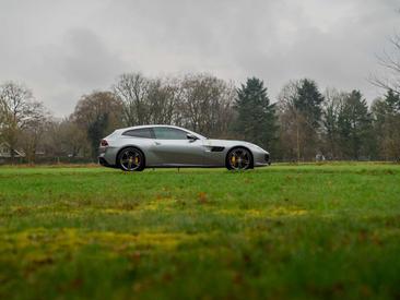Ferrari GTC4Lusso — photo 4