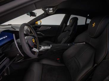Ferrari Purosangue — photo 19