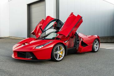 Ferrari LaFerrari — photo 25