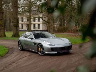 Ferrari GTC4Lusso — photo 19