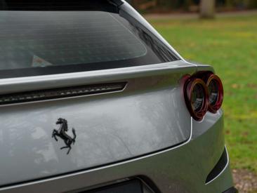 Ferrari GTC4Lusso — photo 30