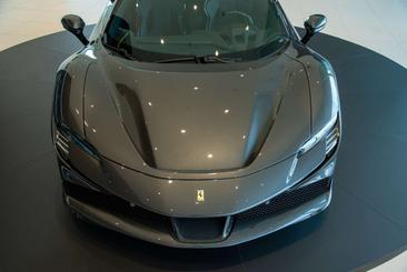 Ferrari SF90 Stradale — photo 9