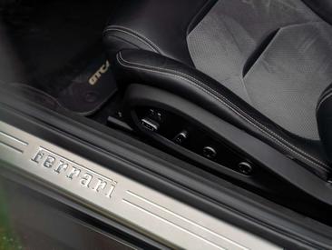 Ferrari GTC4Lusso — photo 41