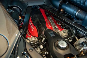 Ferrari SF90 Stradale — photo 24