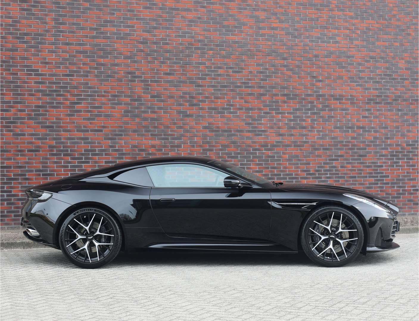 Aston Martin DB12 4.0 V8 - 2025 - Joinsteer - #13