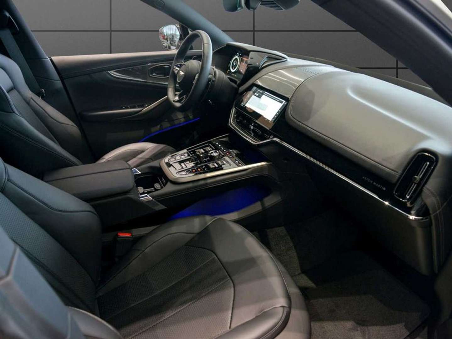 Aston Martin DBX 707 MJ 25 - 2025 - Joinsteer - #12