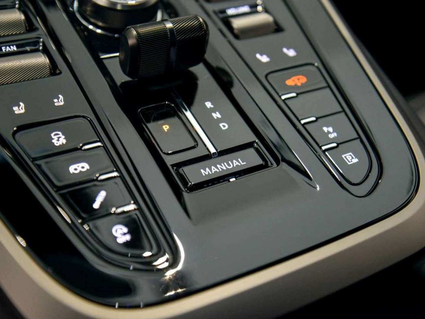 Aston Martin DBX 707 MJ 25 - 2025 - Joinsteer - #13