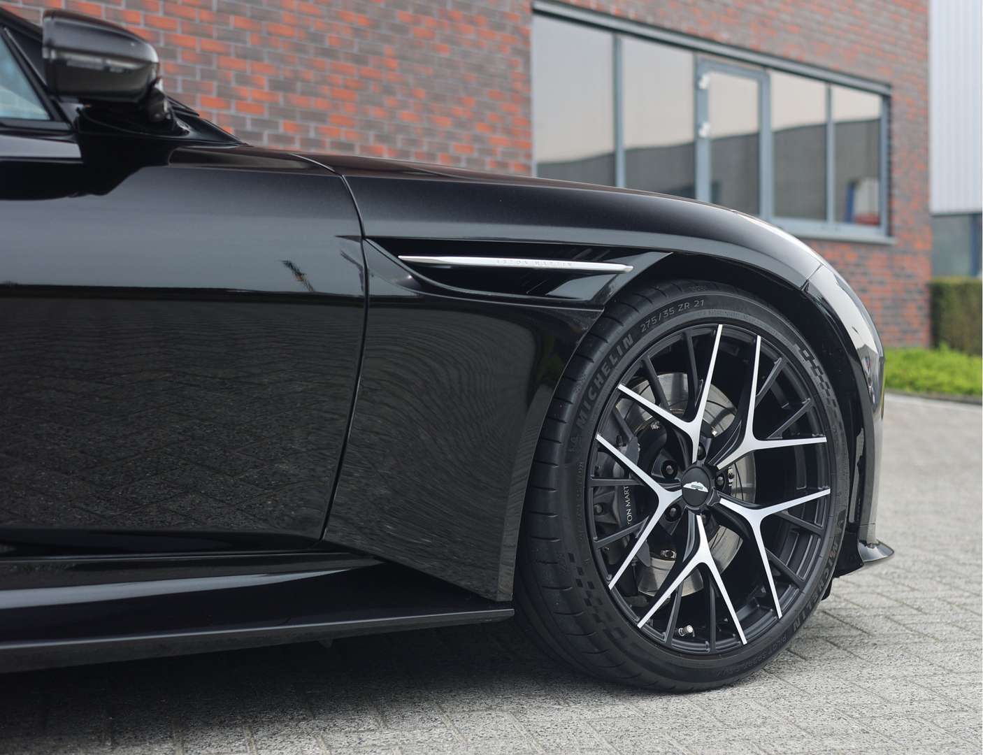 Aston Martin DB12 4.0 V8 - 2025 - Joinsteer - #18