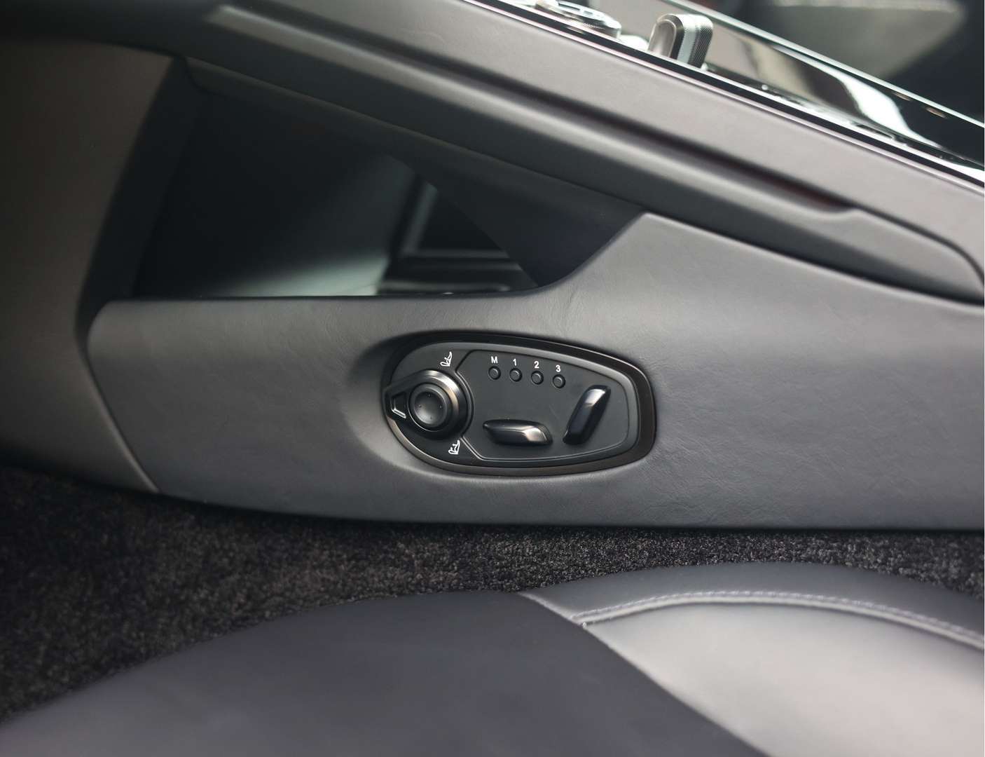 Aston Martin DB12 4.0 V8 - 2025 - Joinsteer - #23