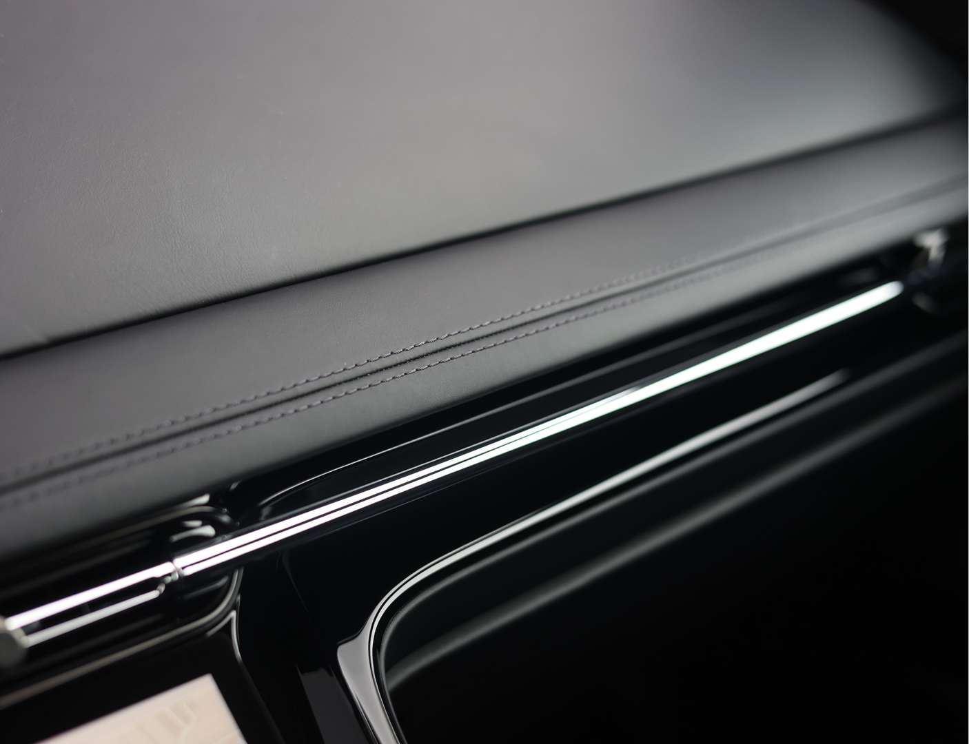 Aston Martin DB12 4.0 V8 - 2025 - Joinsteer - #33