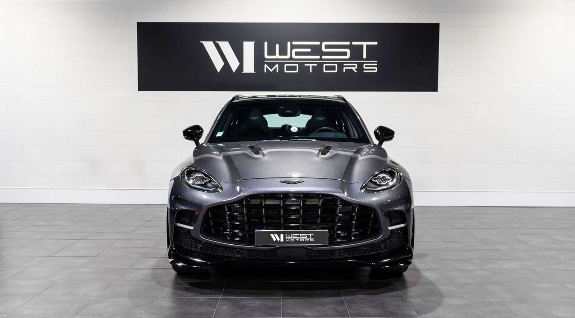 Aston Martin DBX 707 Black Pack - 2022 - Joinsteer - #2