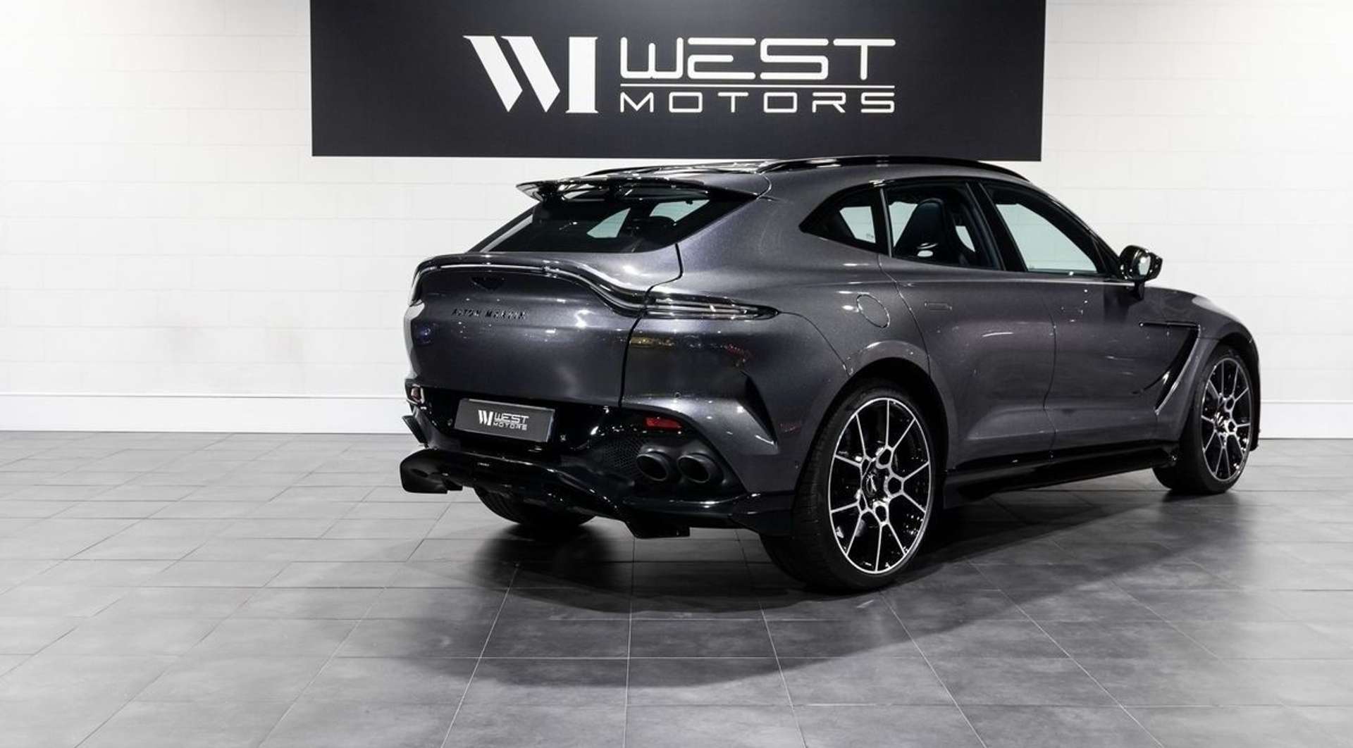 Aston Martin DBX 707 Black Pack - 2022 - Joinsteer - #4