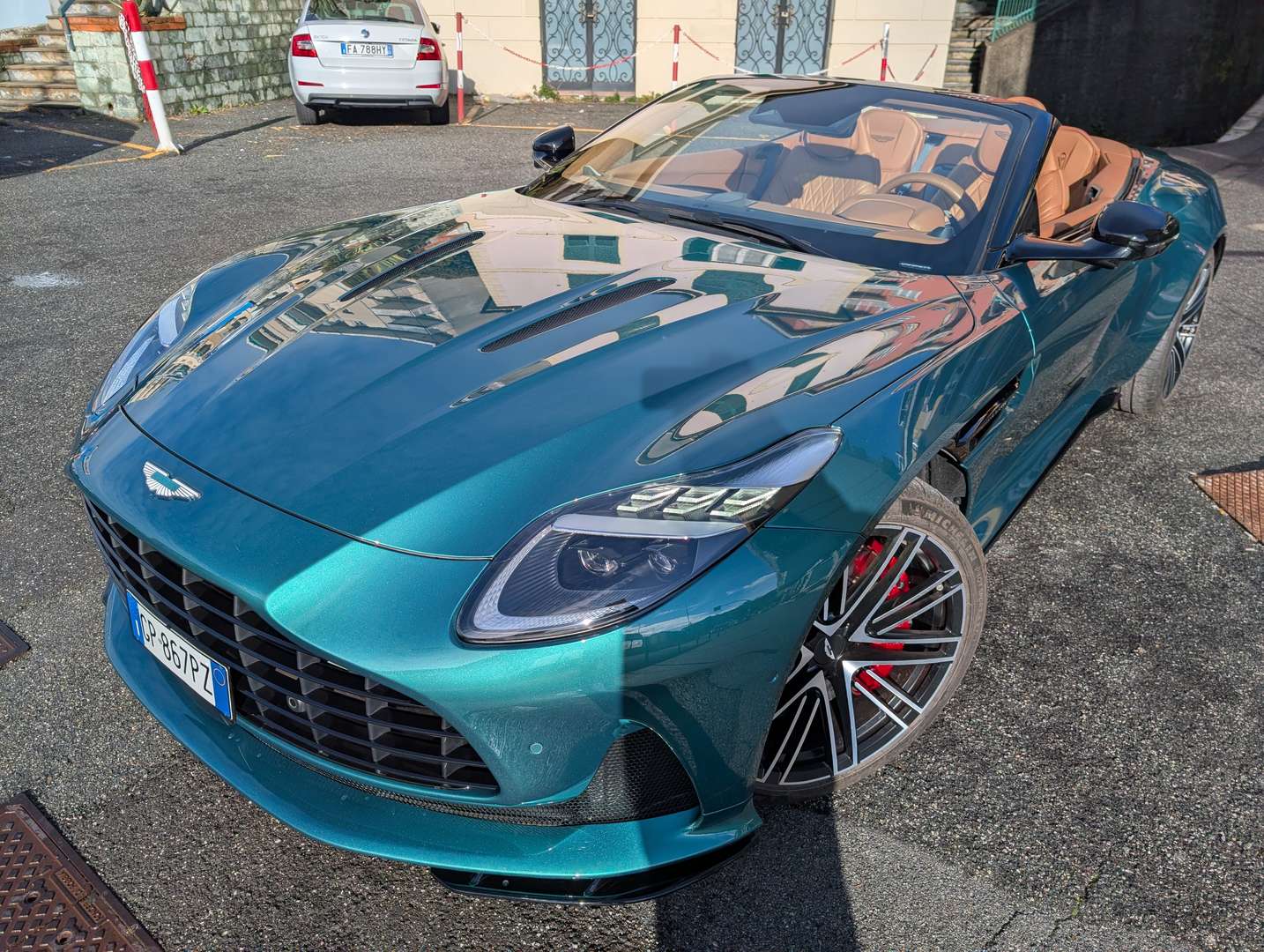 Aston Martin DB12 Volante 4.0 V8 Auto - 2024 - Joinsteer - #3