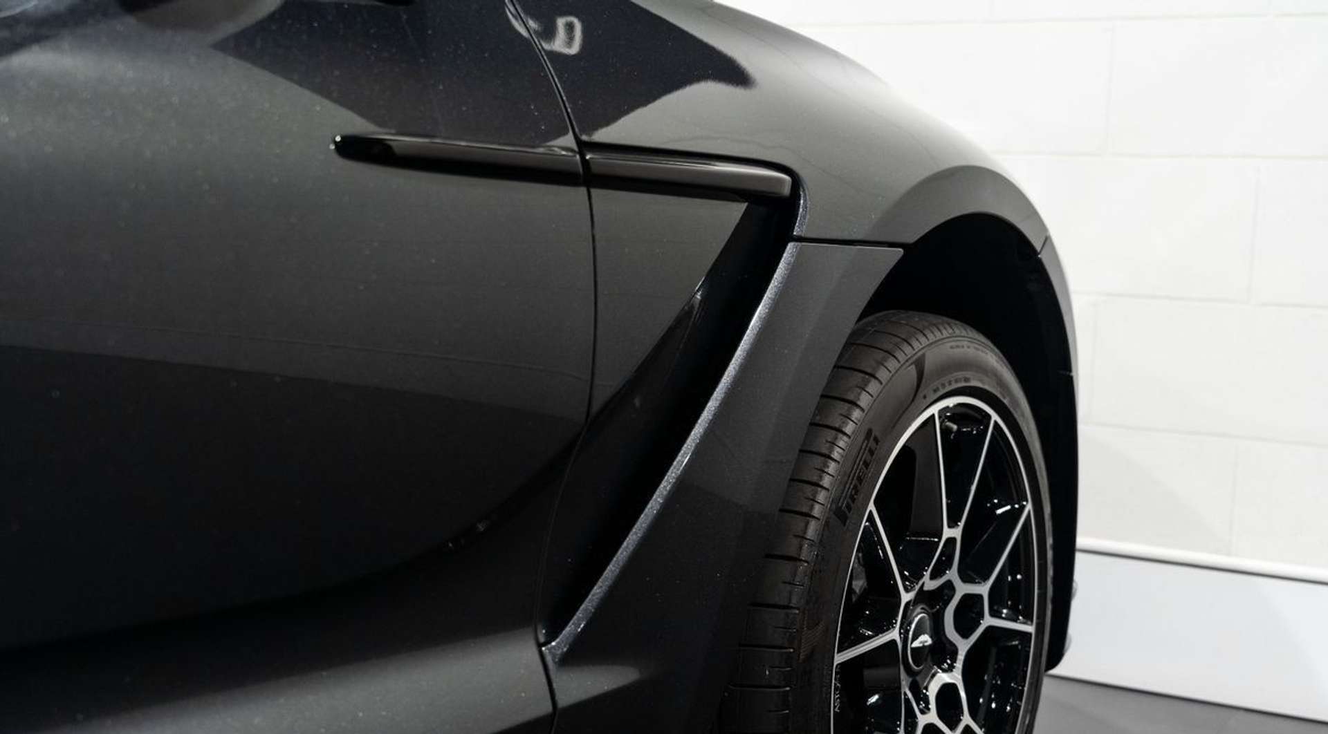 Aston Martin DBX 707 Black Pack - 2022 - Joinsteer - #8