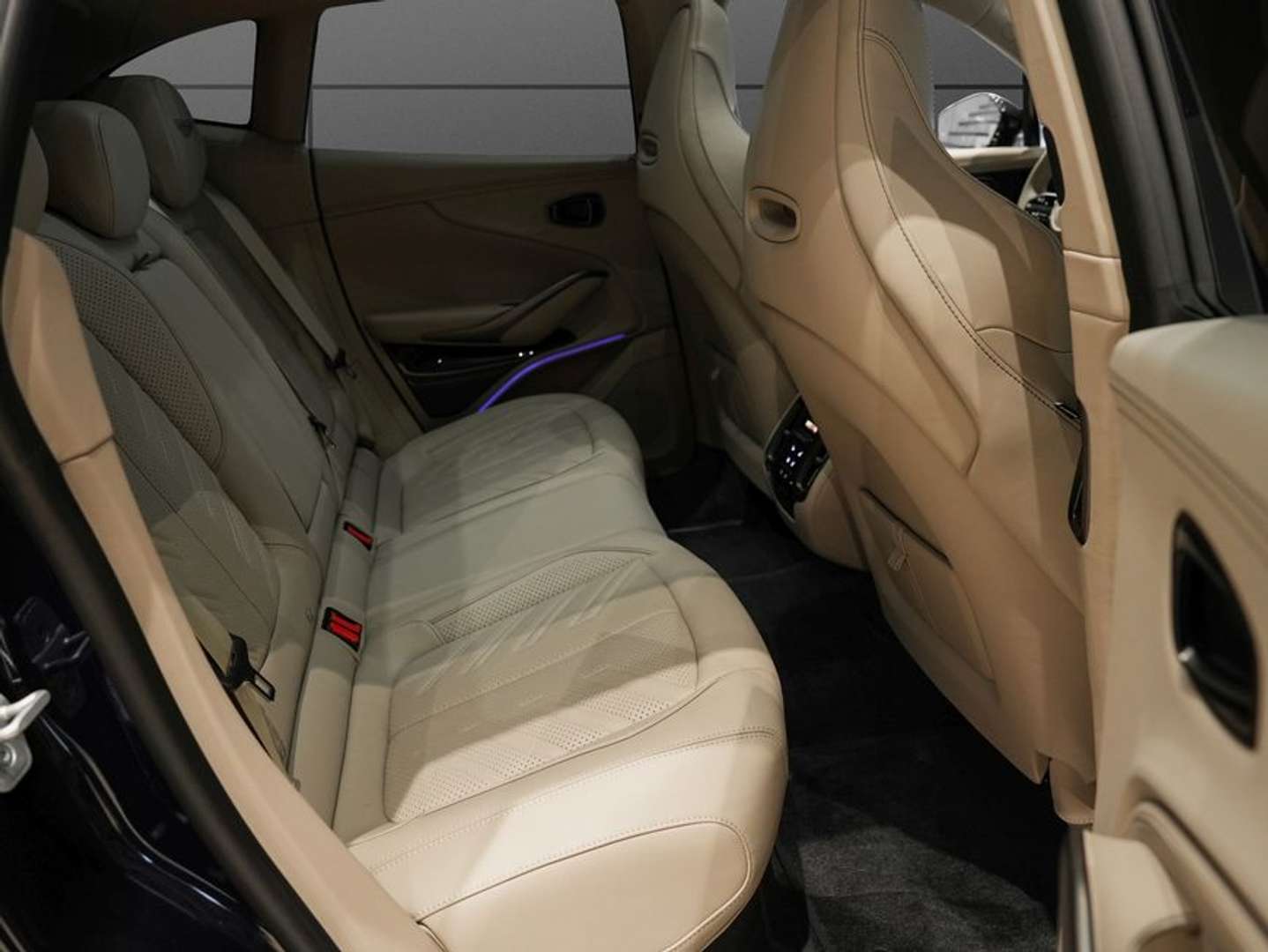 Aston Martin DBX DBX S - 2026 - Joinsteer - #19