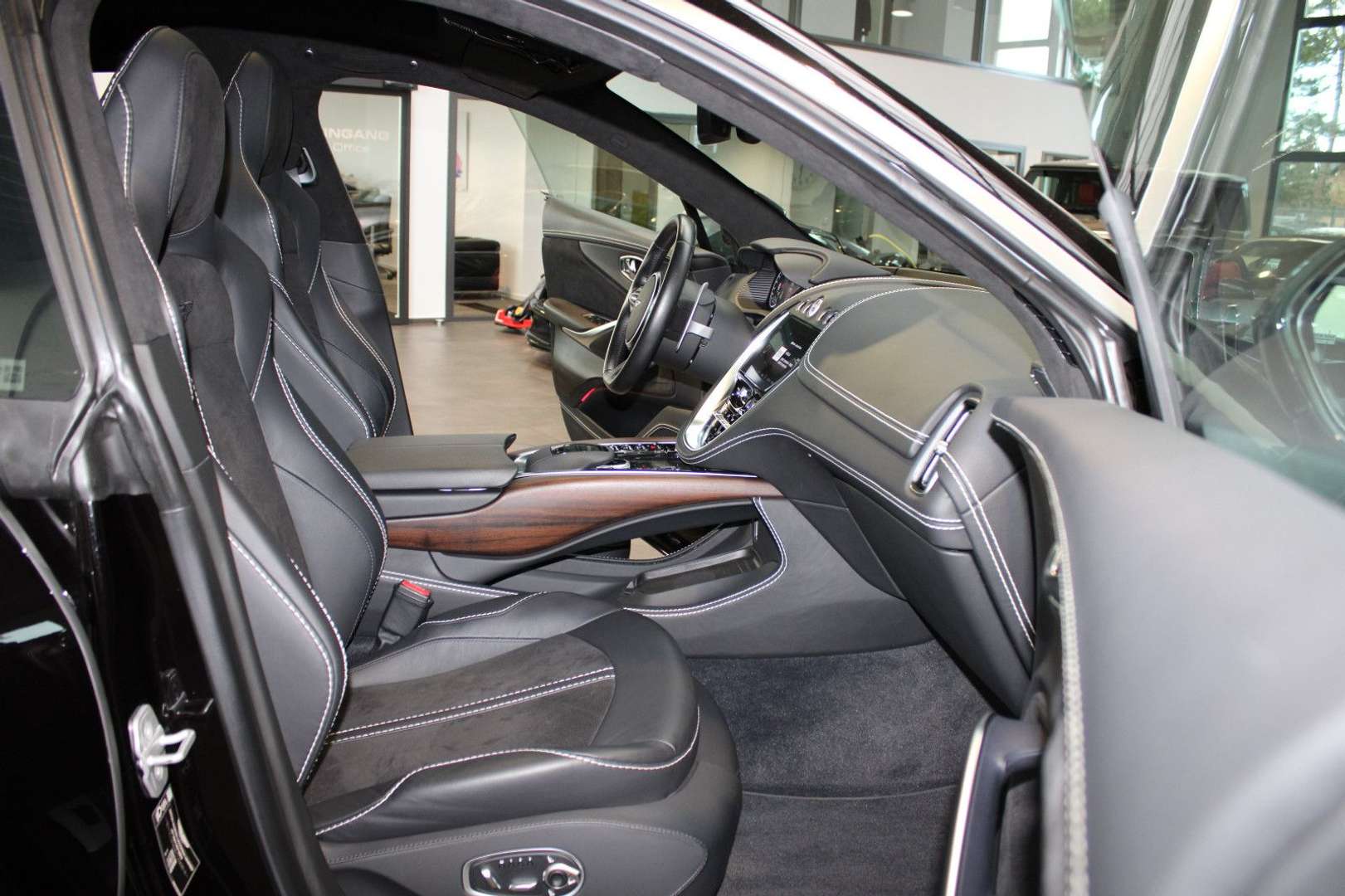 Aston Martin DBX 4.0 V8 EXKLUSIV - 2024 - Joinsteer - #8
