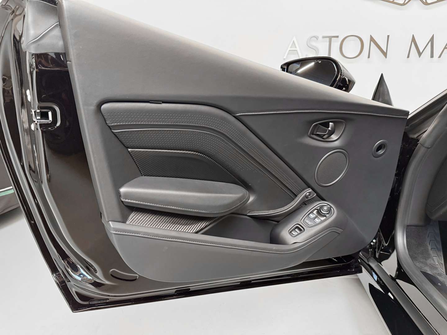 Aston Martin Vantage Roadster - 2023 - Joinsteer - #23