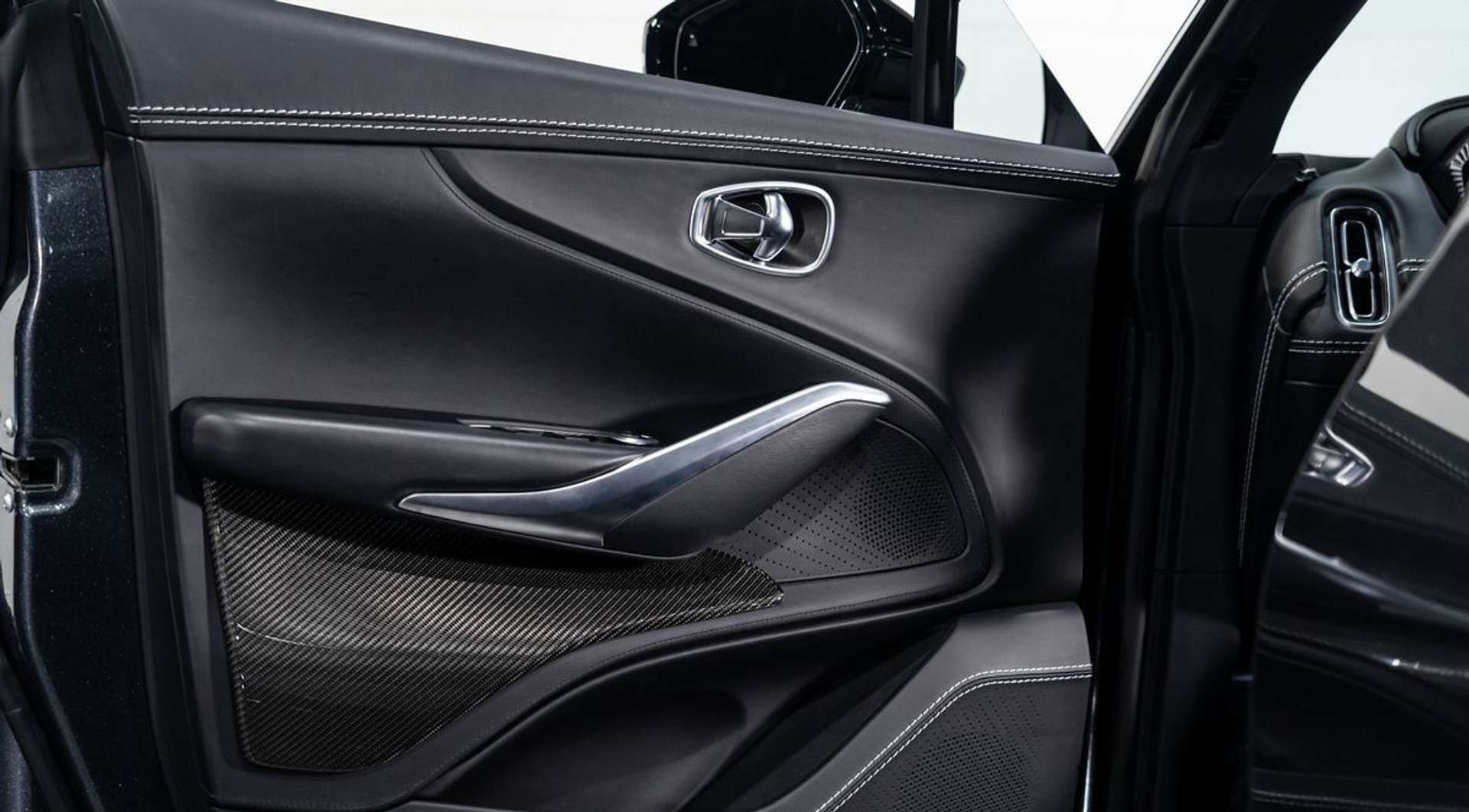 Aston Martin DBX 707 Black Pack - 2022 - Joinsteer - #24