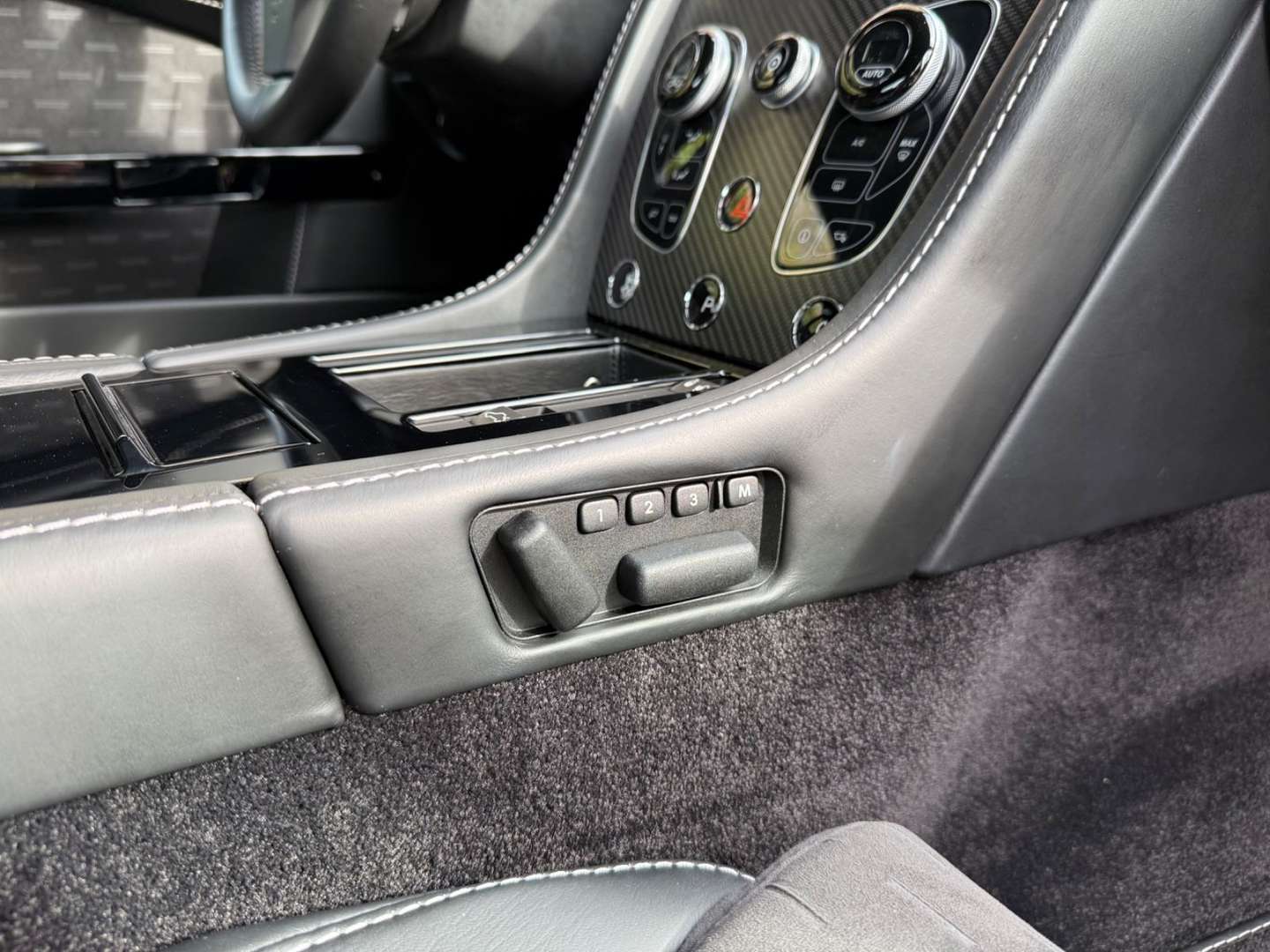 Aston Martin V8 N430 Coupé - 2016 - Joinsteer - #16