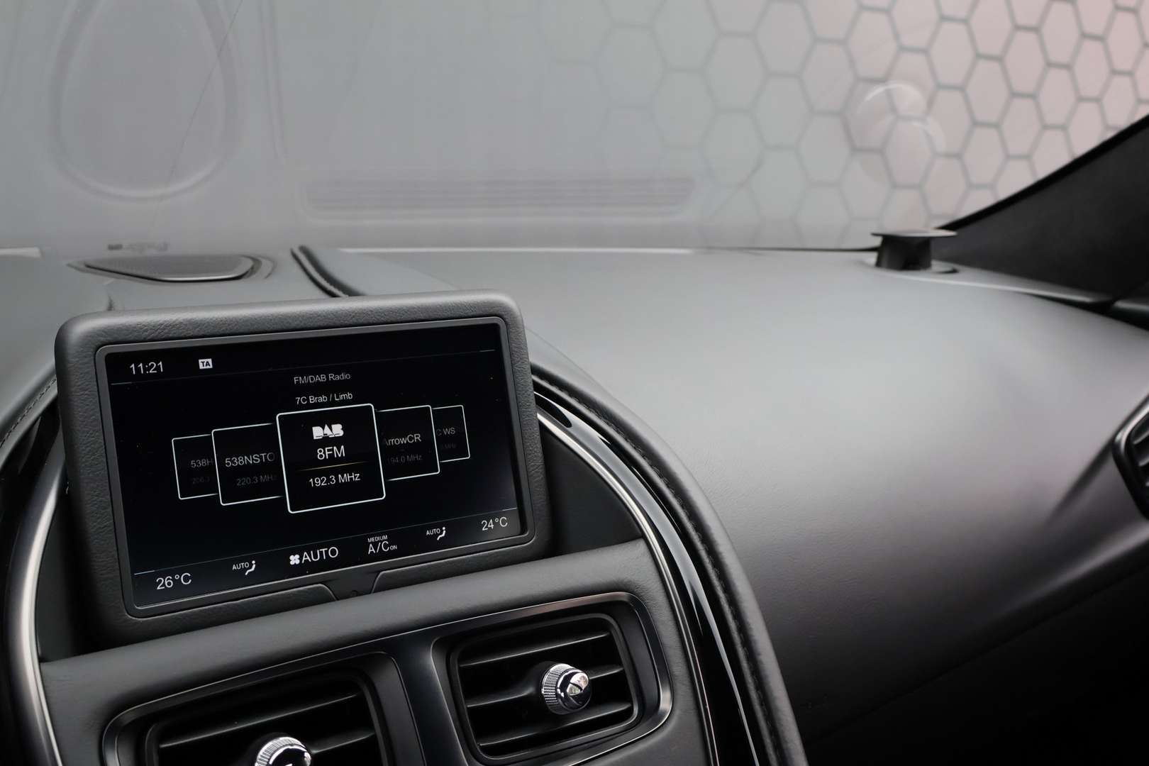 Aston Martin DB11 5.2 V12 - 2017 - Joinsteer - #21