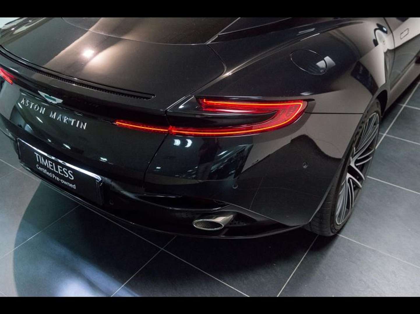 Aston Martin DB12 V8 4.0 680ch BVA8 - 2025 - Joinsteer - #6