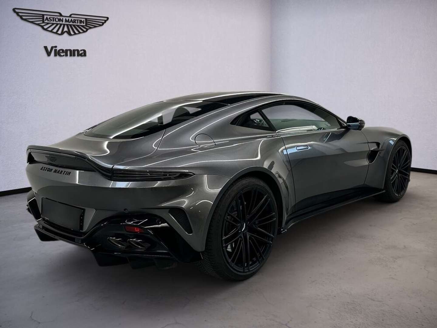 Aston Martin Vantage Coupe - 2025 - Joinsteer - #3