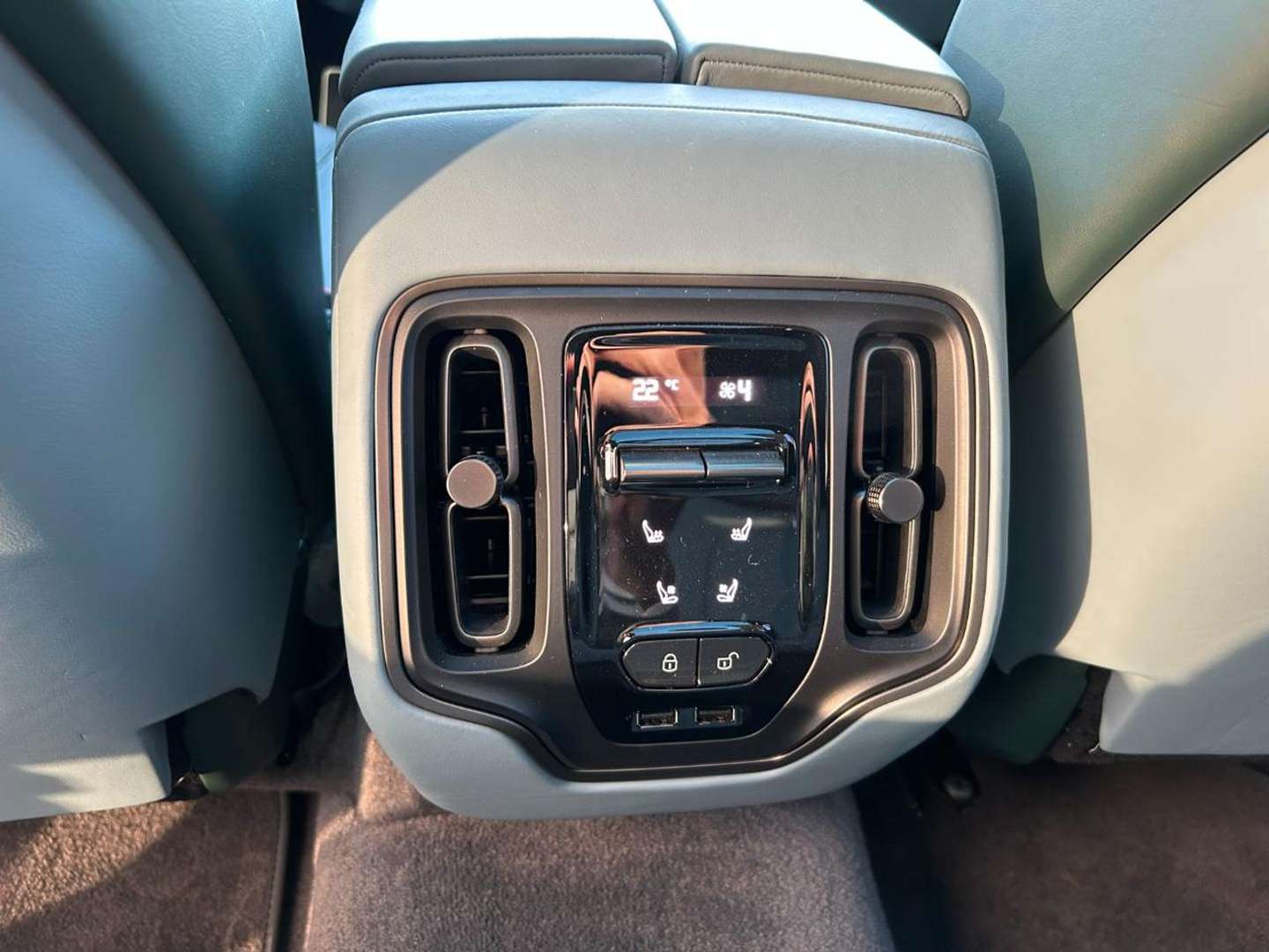 Aston Martin DBX - 2022 - Joinsteer - #9