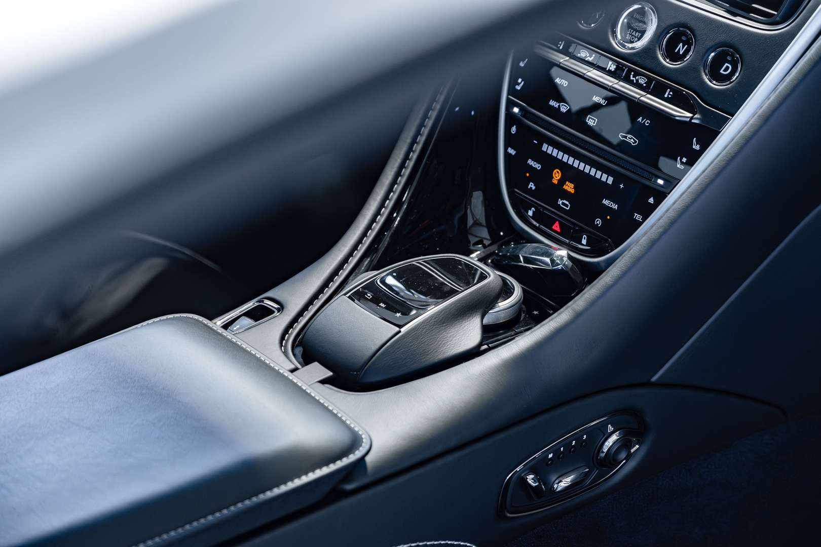 Aston Martin DB11 V8 - 2018 - Joinsteer - #39