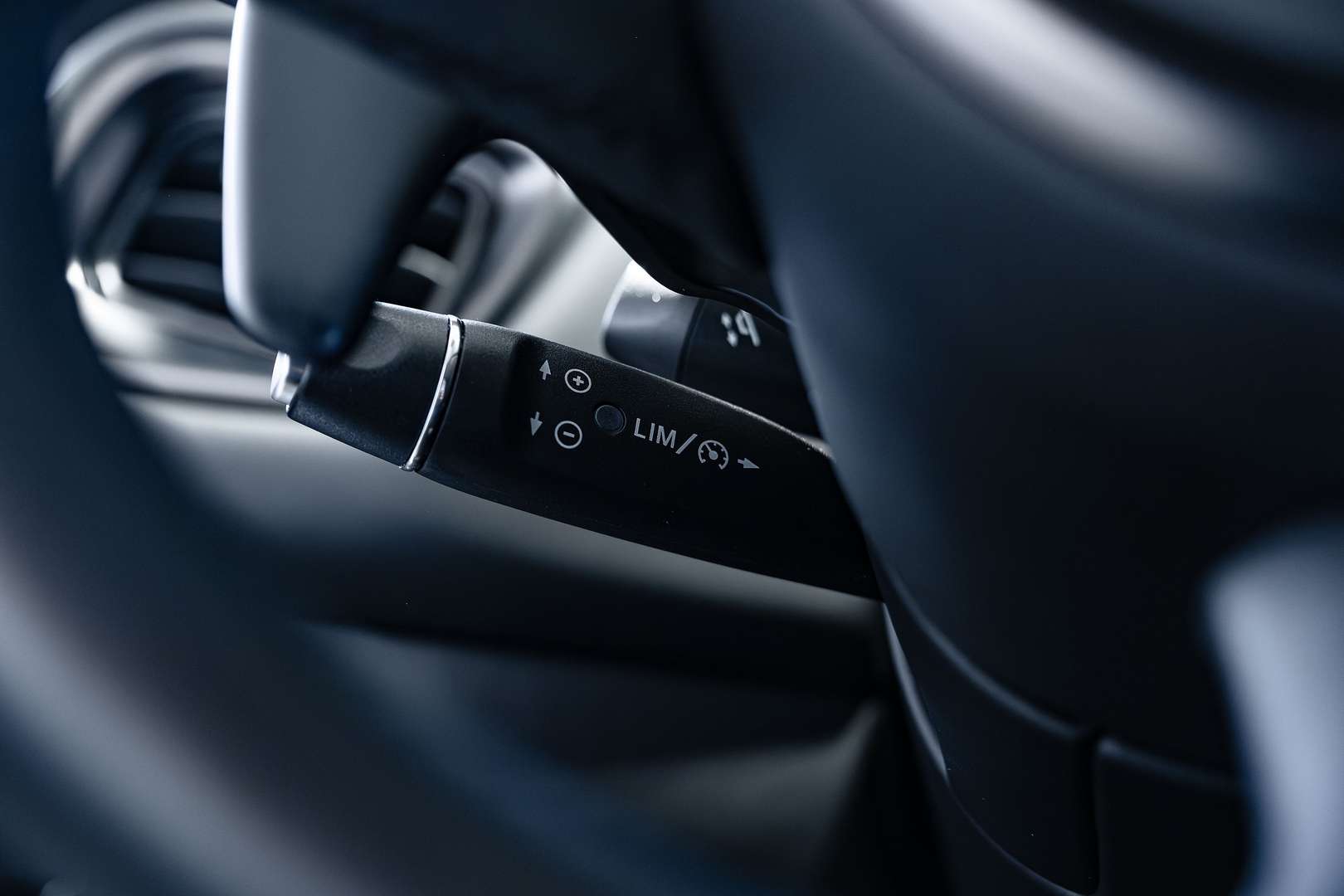 Aston Martin DB11 V8 - 2018 - Joinsteer - #40