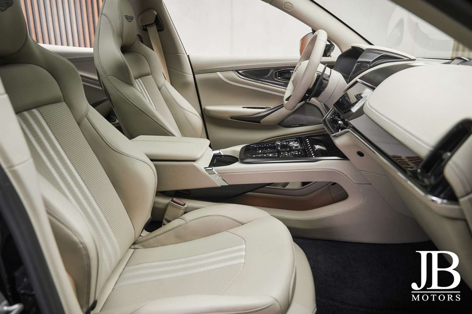 Aston Martin DBX 707 FACELIFT - 2025 - Joinsteer - #22