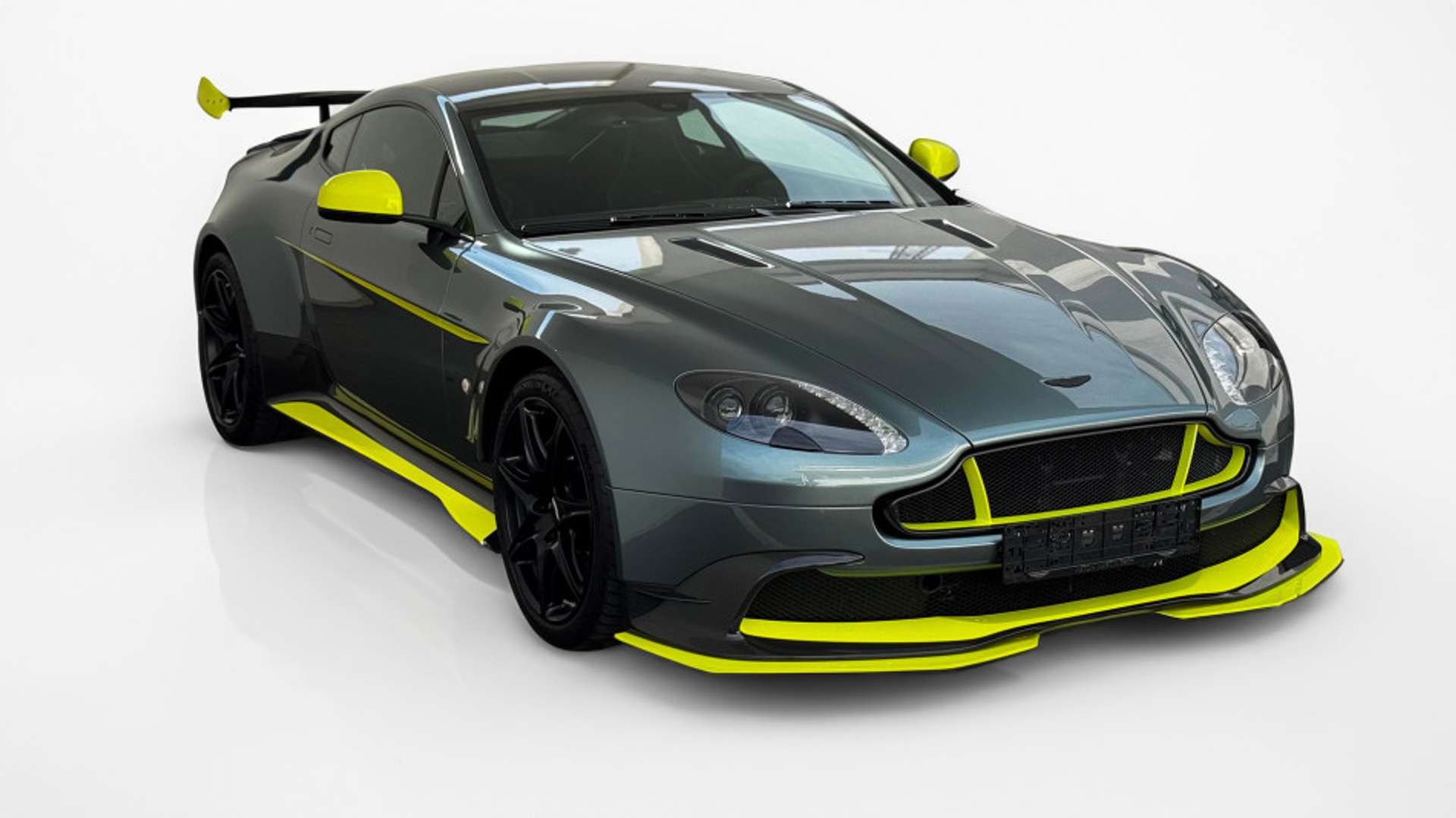 Aston Martin Vantage GT8 - 2026 - Joinsteer - #3