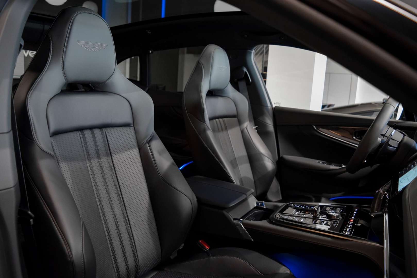 Aston Martin DBX 4.0 AWD - 2026 - Joinsteer - #8