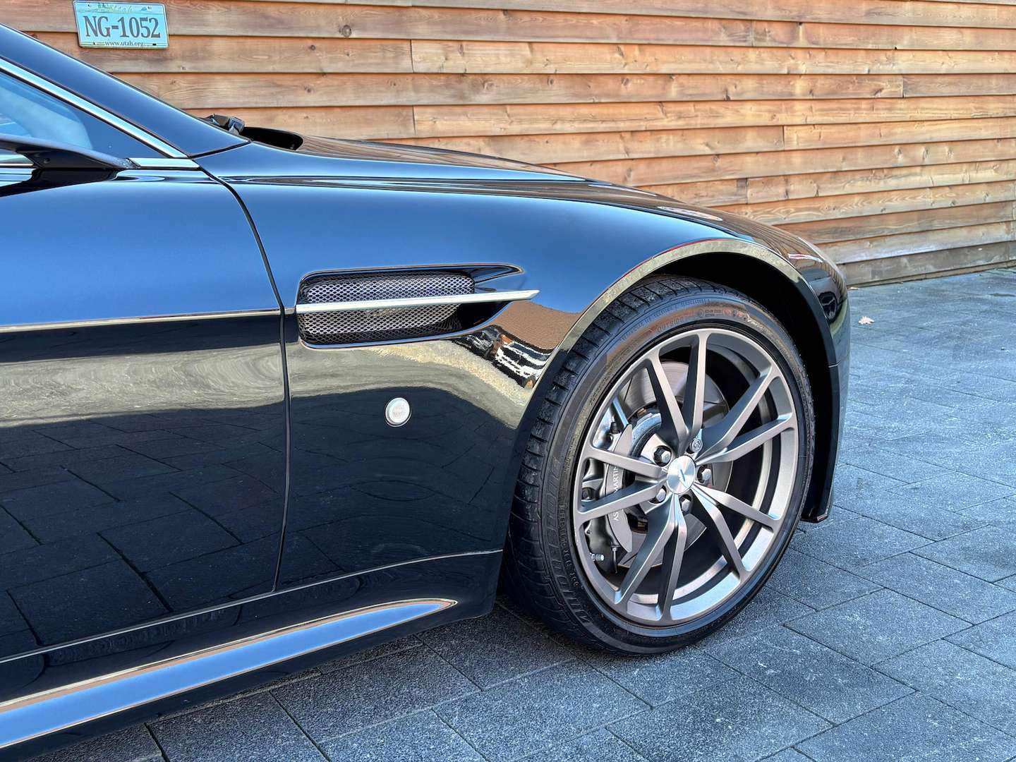 Aston Martin Vantage V8 Roadster - 2014 - Joinsteer - #18