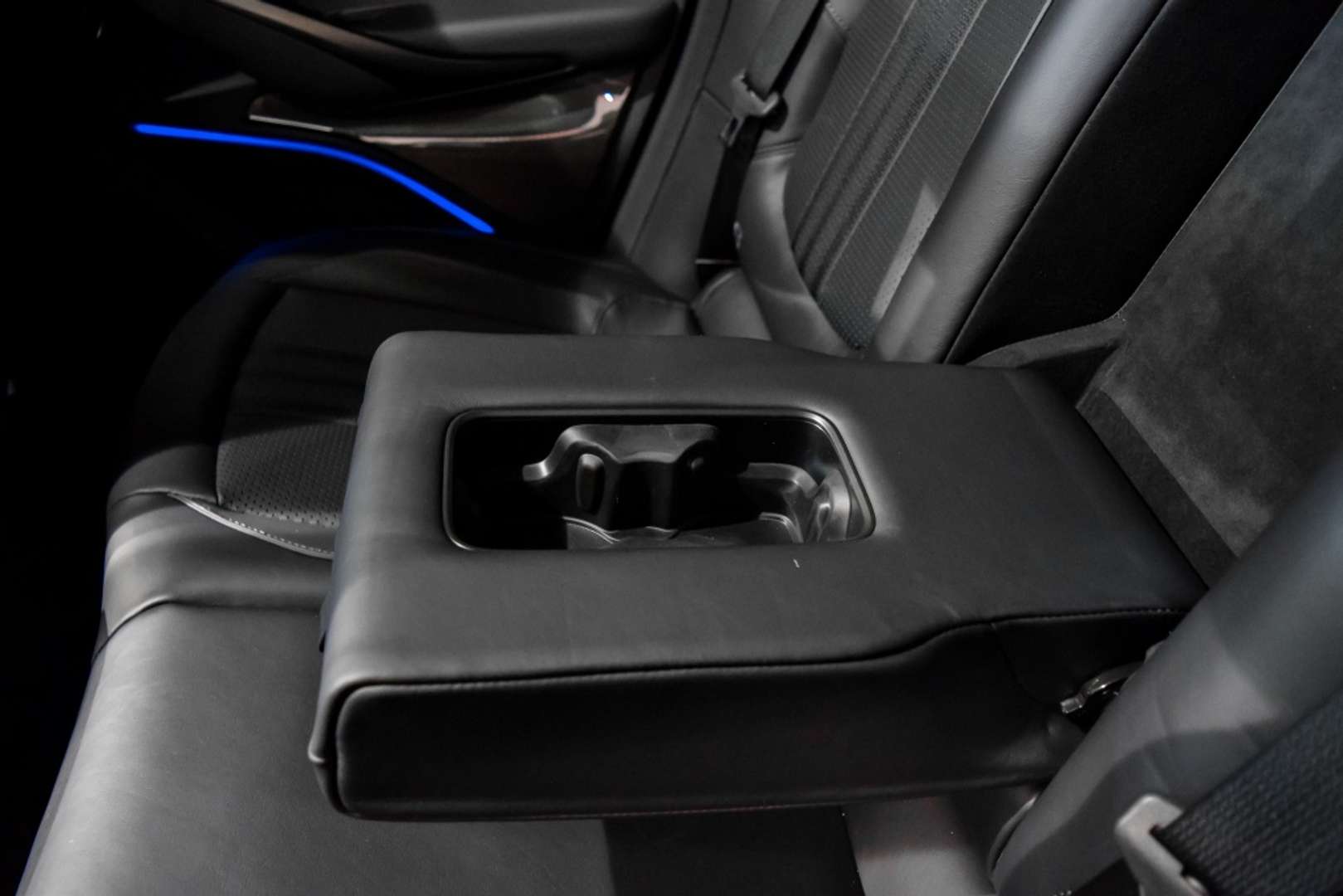 Aston Martin DBX 4.0 AWD - 2026 - Joinsteer - #23