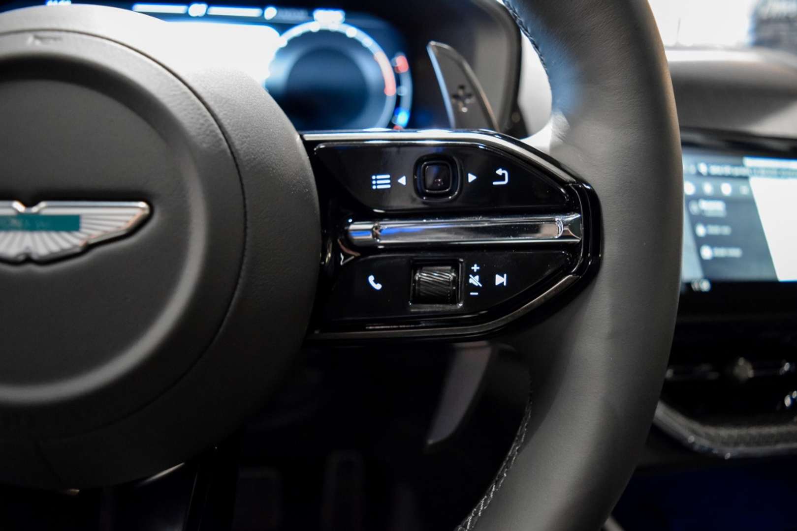 Aston Martin DBX 4.0 AWD - 2026 - Joinsteer - #17