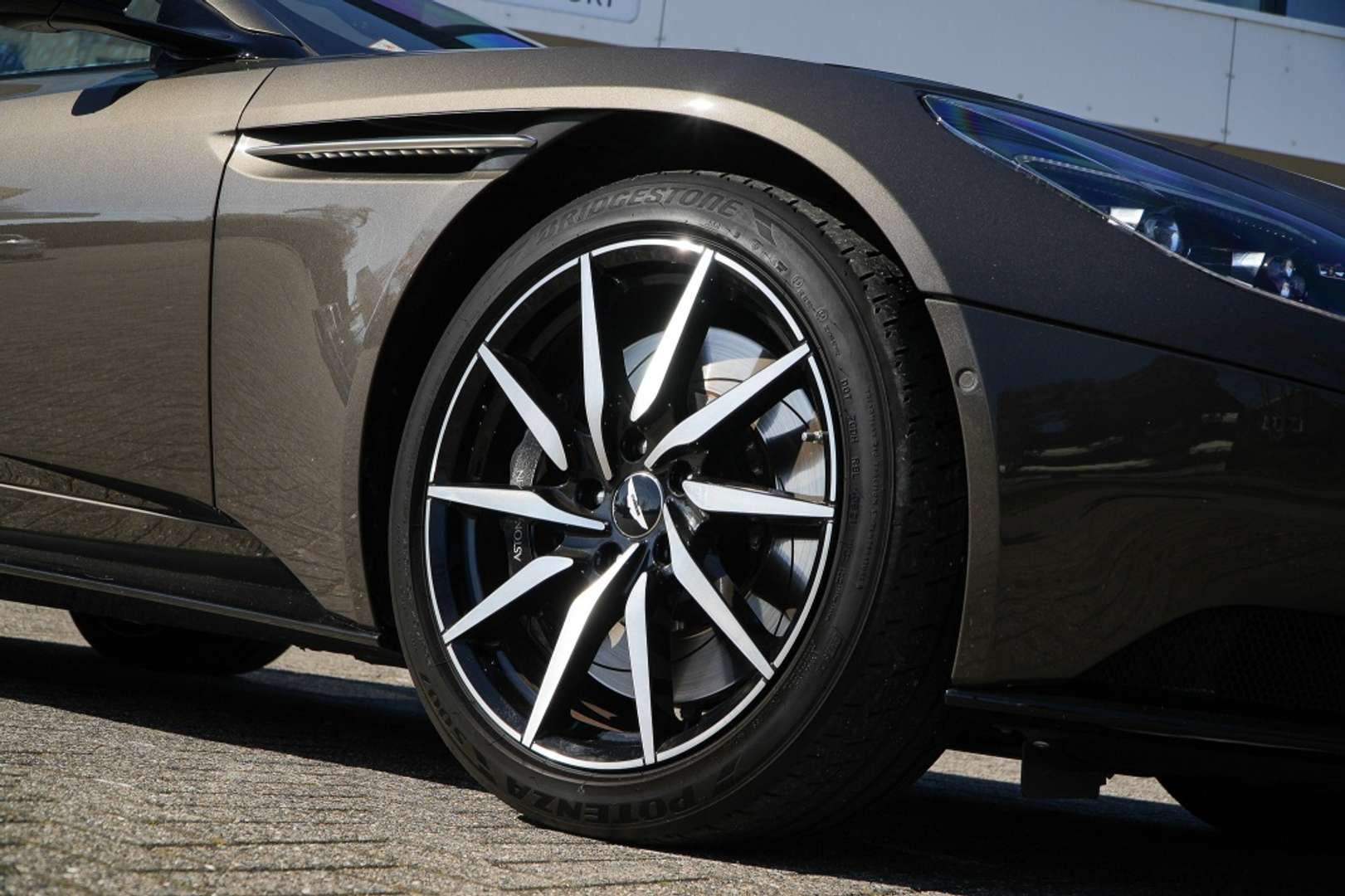 Aston Martin DB11 Volante 4.0 V8 Convertible - 2021 - Joinsteer - #6
