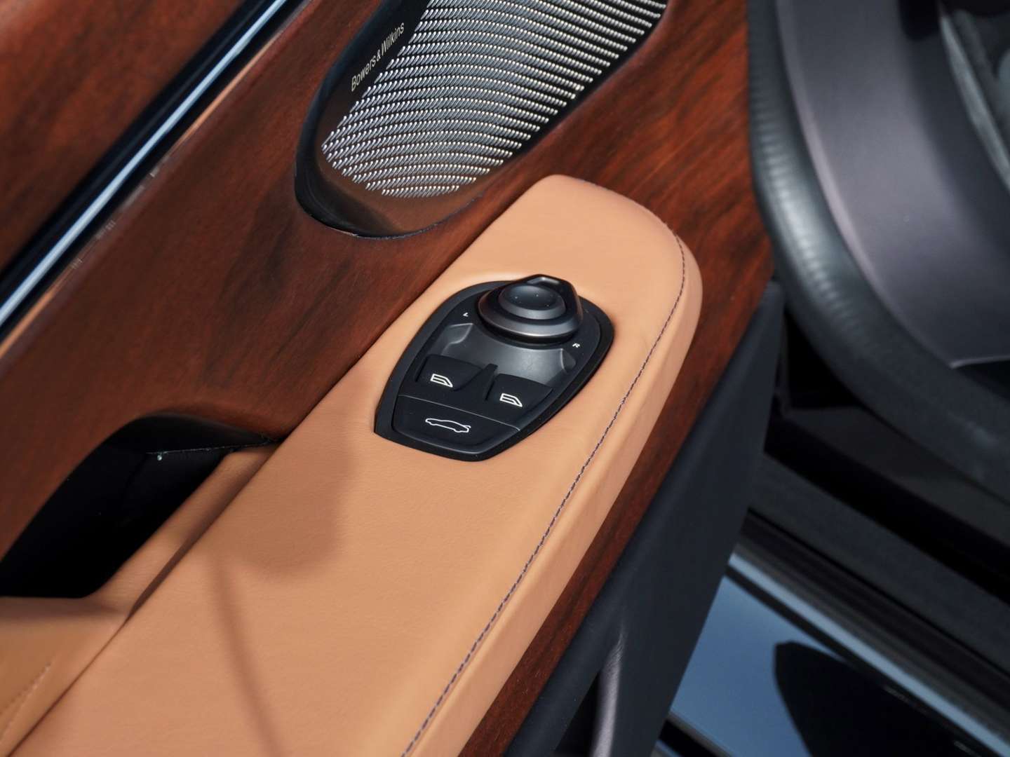 Aston Martin DB12 Volante 4.0 V8 - 2024 - Joinsteer - #18