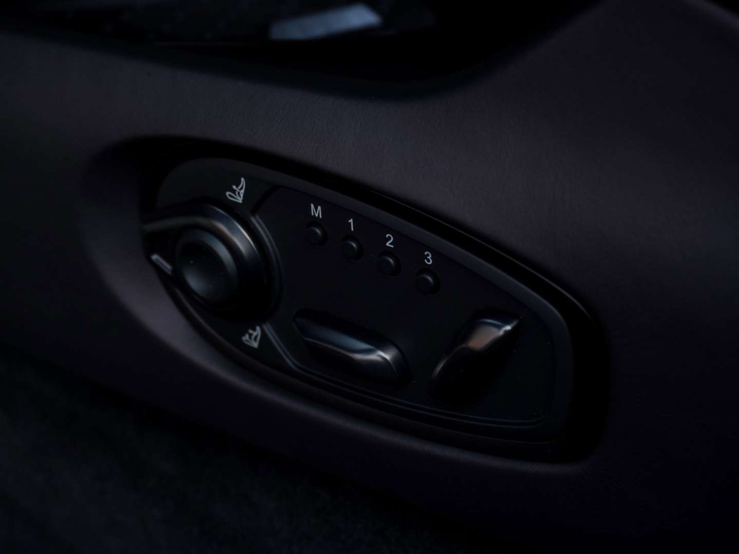 Aston Martin DB12 Volante 4.0 V8 - 2024 - Joinsteer - #19