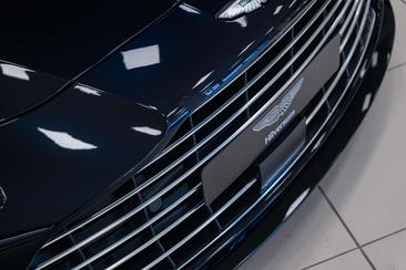 Aston Martin Vanquish Volante — photo 29