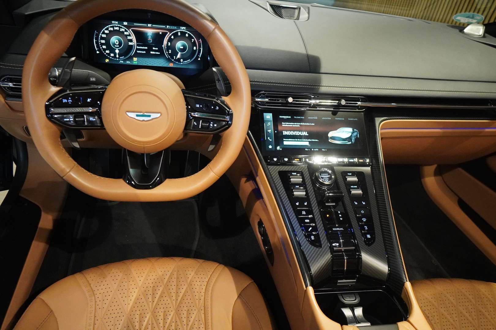 Aston Martin DB12 Volante 4.0 V8 B&W - 2024 - Joinsteer - #7