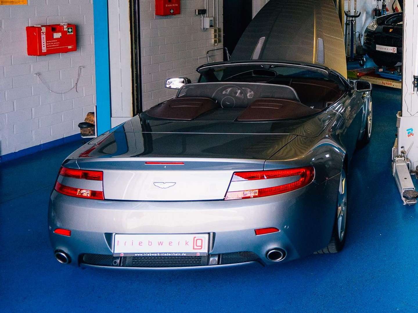 Aston Martin DB12 Volante 4.0 V8 B&W - 2024 - Joinsteer - #28