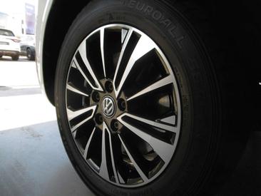 Volkswagen Multivan TDI — photo 18