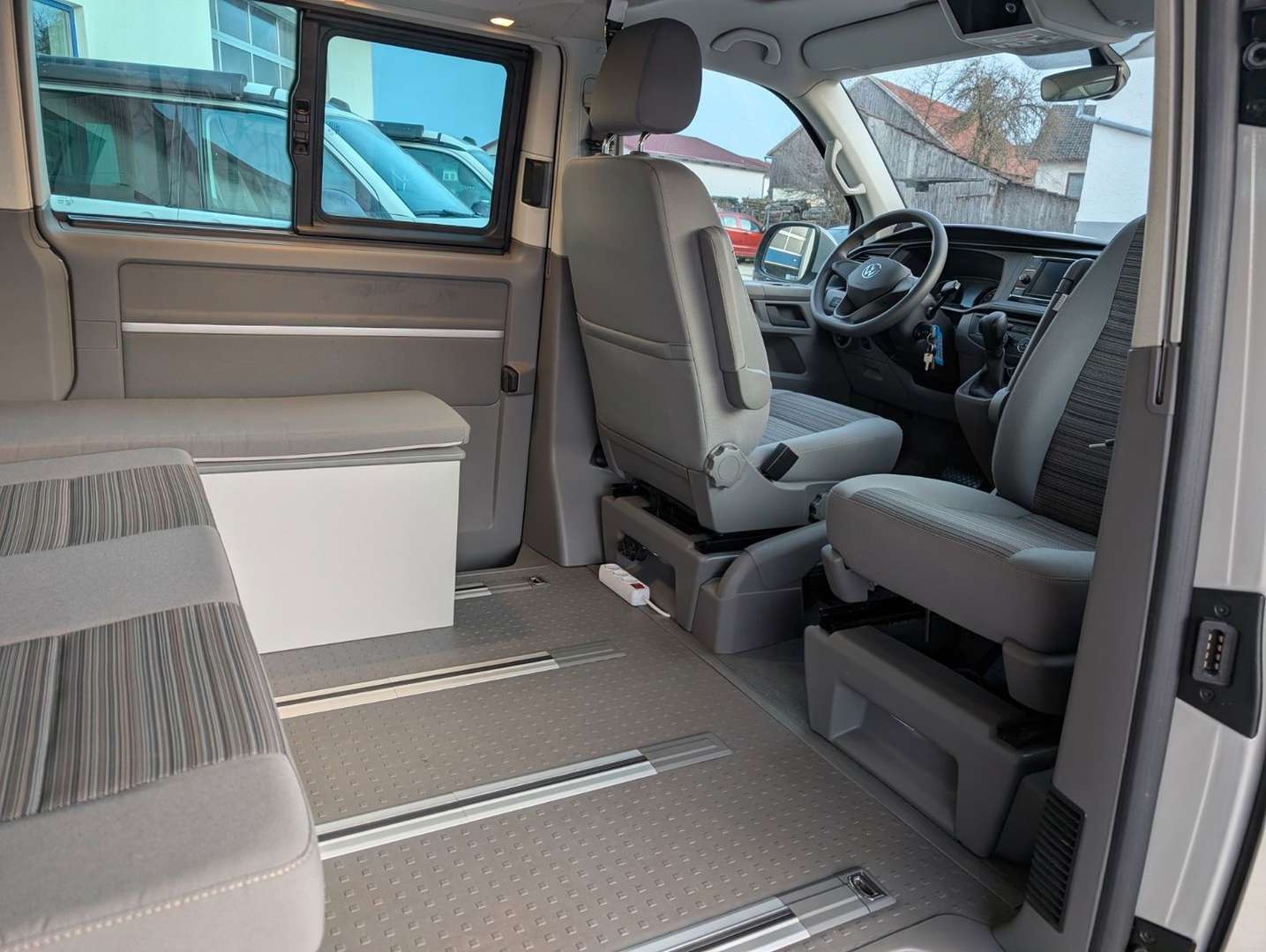 Volkswagen T6 California TDI Beach - 2024 - Joinsteer - #8