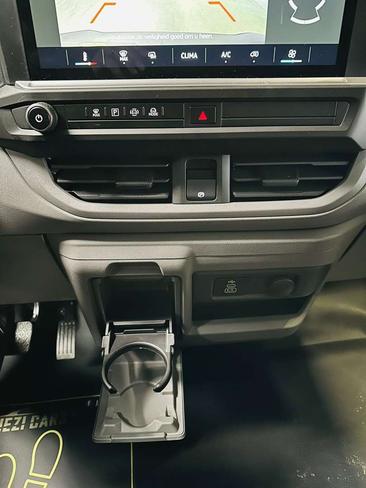 Volkswagen Transporter Combi TDI — photo 10
