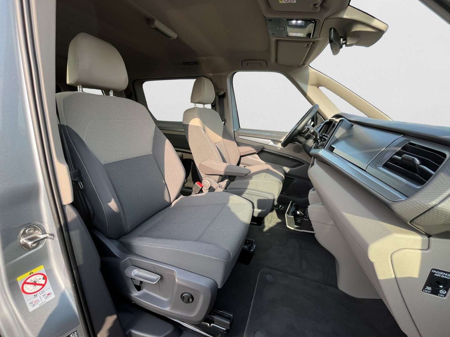 Volkswagen Multivan TDI Life - 2025 - Joinsteer - #4