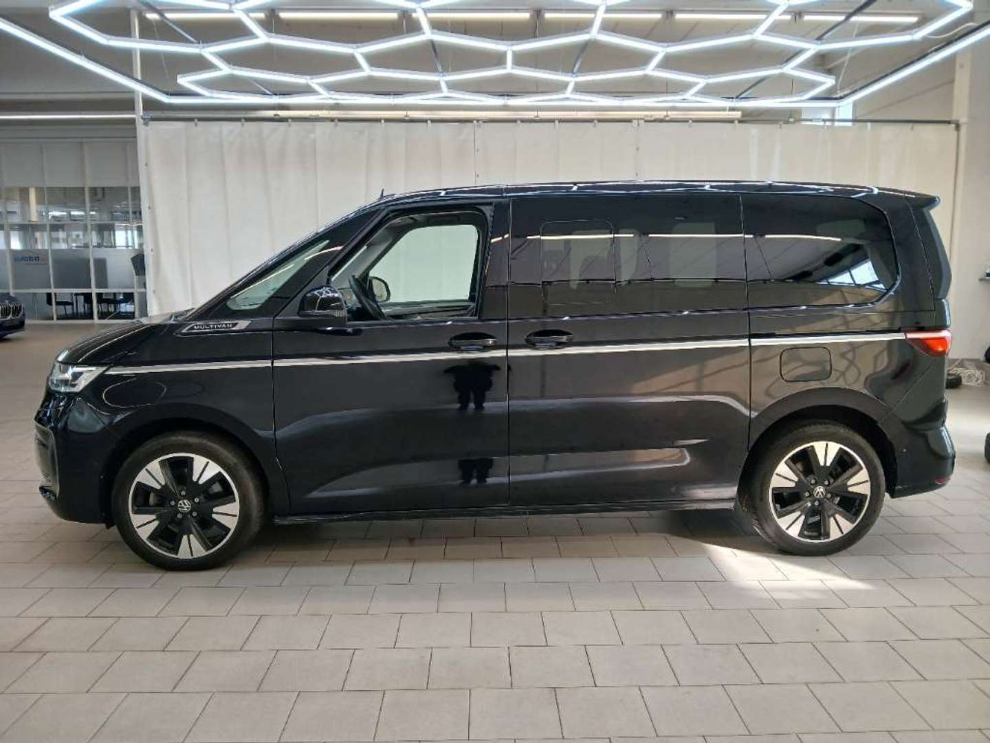 Volkswagen Multivan Style - 2024 - Joinsteer - #5